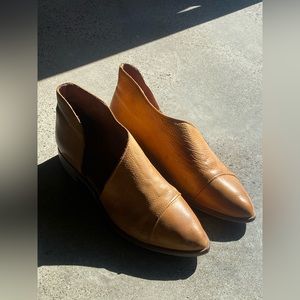 Free People Royale Flat — Tan/Canary, size 37 (fits 7-7.5, or narrow 8)